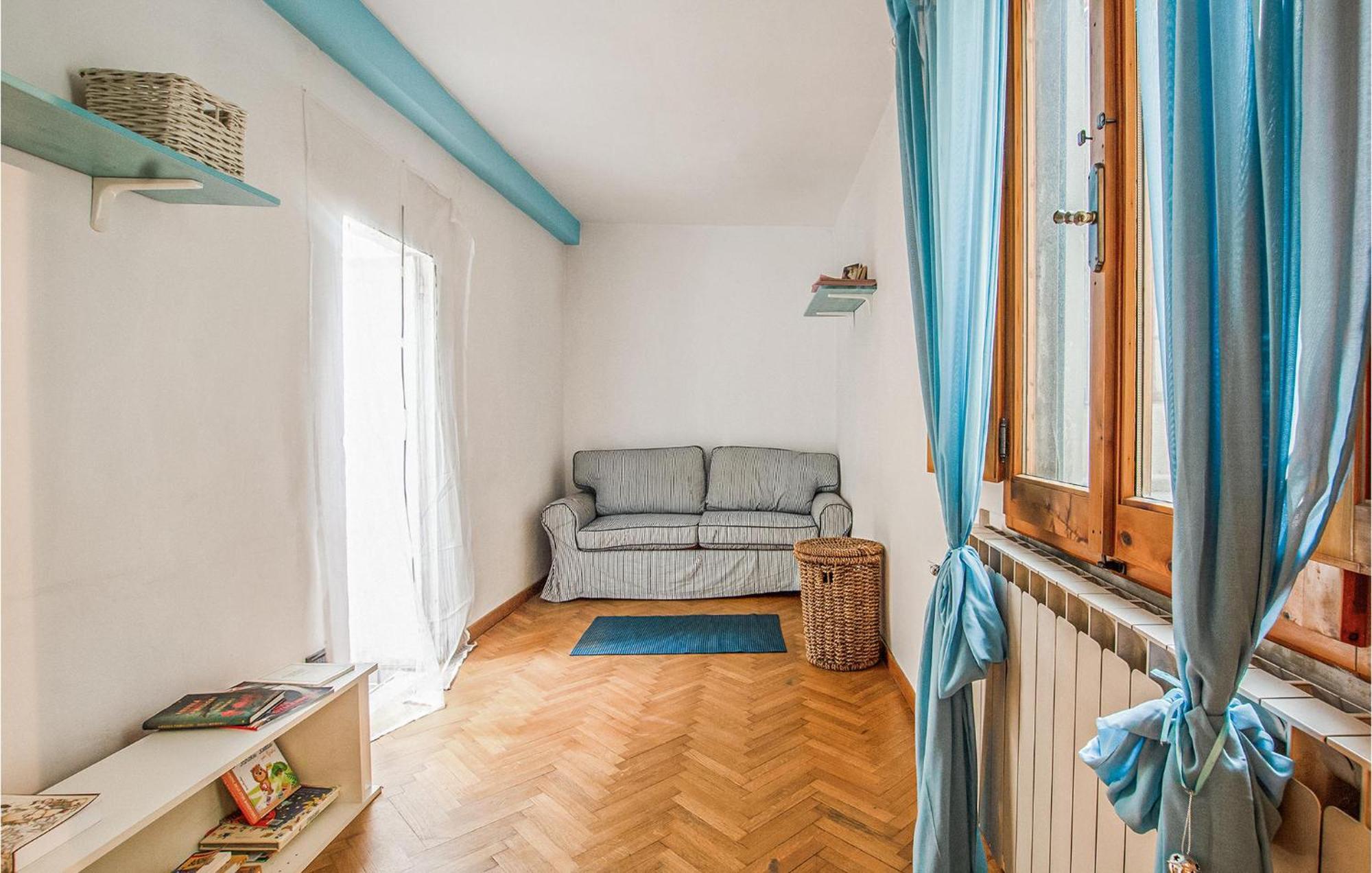 Awesome Apartment In Firenze With Wifi ภายนอก รูปภาพ